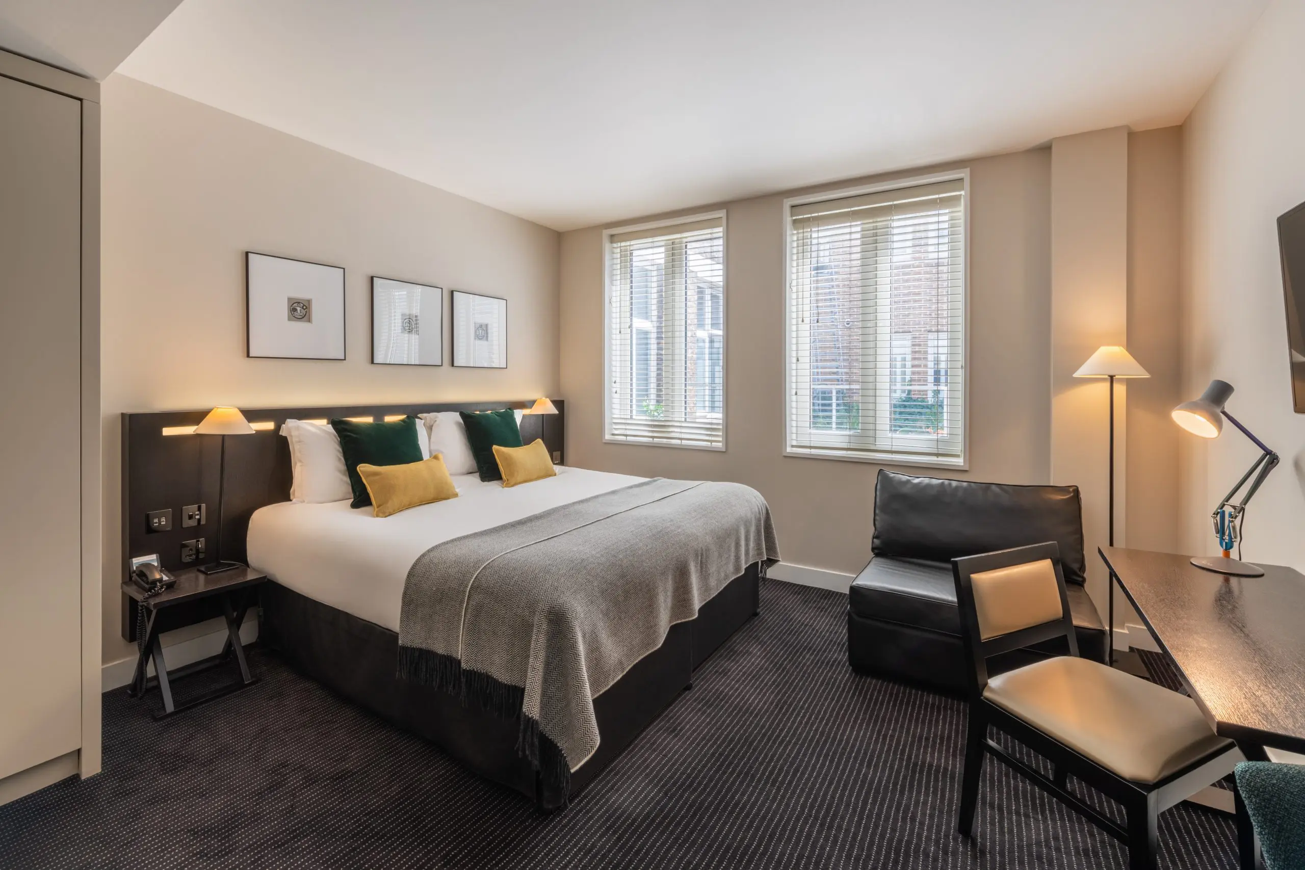 Hotel The Resident Soho: Penginapan Nyaman di Pusat Kota London